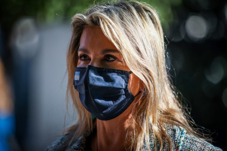 Ζ. Μακρή στο Πρώτο: Παράταση του σχολικού έτους μέχρι και το τέλος Ιουνίου (audio)