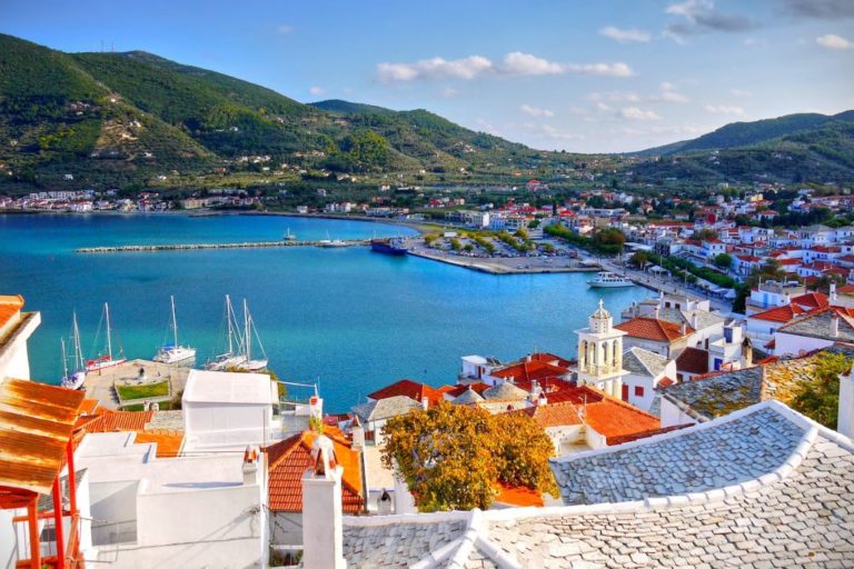 «Daily Telegraph»: Η Σκόπελος στα 10 ιδανικότερα ελληνικά νησιά για επίσκεψη μετά την πανδημία 