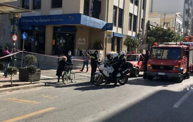 Φάκελοι με ύποπτο υλικό στα ΕΛΤΑ Βόλου