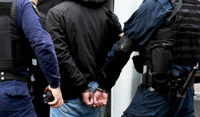 Φλώρινα: Συνελήφθησαν δύο άτομα – Είχαν στην κατοχή τους όπλα και εκρηκτικά