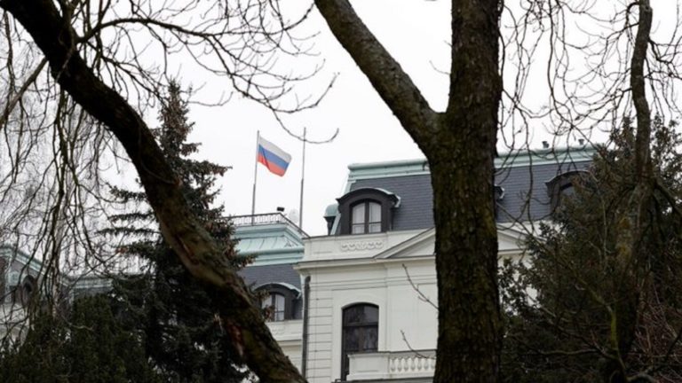 Τσεχία: Απελαύνονται Ρώσοι διπλωμάτες για κατασκοπεία – Εξελίξεις και στην υπόθεση Σκριπάλ