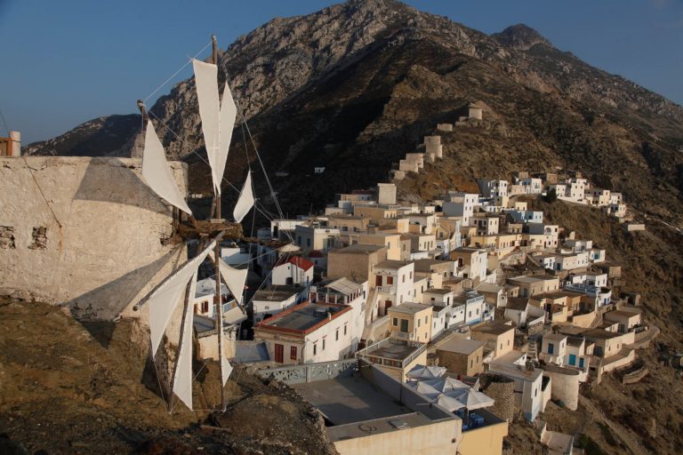 Παραδοσιακά κουλουράκια από την Κάρπαθο ενόψει του Πάσχα (video)