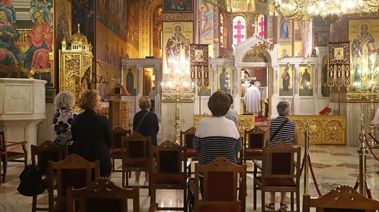 Το  πρόγραμμα για τις βραδινές ακολουθίες την Μεγάλη Εβδομάδα