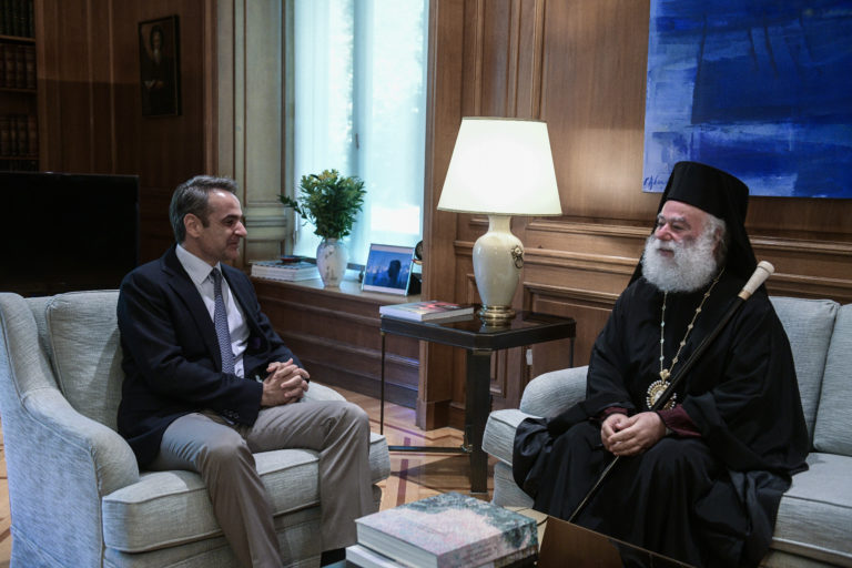 Αλεξανδρείας Θεόδωρος: «Χαιρετίζω την επίσκεψη του Πρωθυπουργού στη Λιβύη»