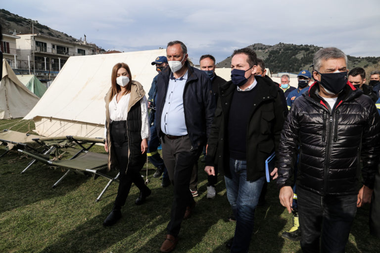 Πέτσας: Πέντε εκατ. ευρώ για αποκατάσταση ζημιών από τον σεισμό στη Θεσσαλία