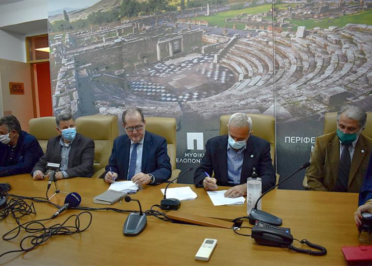 Καλαμάτα: Τοποθετείται συνθετικός χλοοτάπητας τελευταίας γενιάς στο γήπεδο του “Μεσσηνιακού”