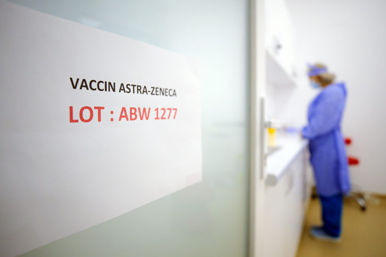 Πόρισμα Π.Ο.Υ: Η συσχέτιση του εμβολίου της Astrazeneca με θρόμβους θεωρείται εύλογη αλλά δεν επιβεβαιώνεται 