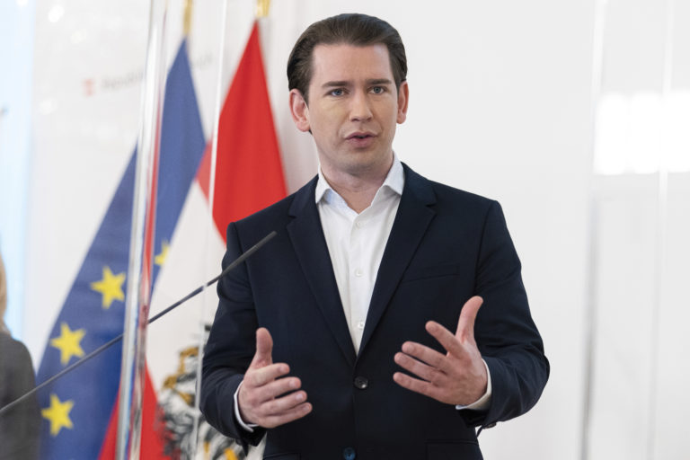 Κουρτς: Σε καλό δρόμο οι διαπραγματεύσεις με τη Ρωσία για την αγορά του εμβολίου Sputnik V