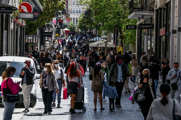 Τα μέτρα της Μεγάλης Εβδομάδας – Επιταχύνονται οι ρυθμοί εμβολιασμού