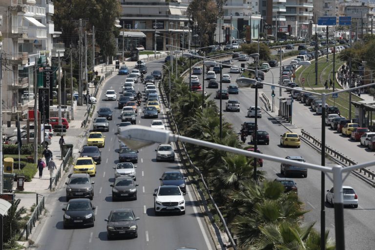 Αυθημερόν η αντικατάσταση άδειας οδήγησης – Τα βήματα της διαδικασίας