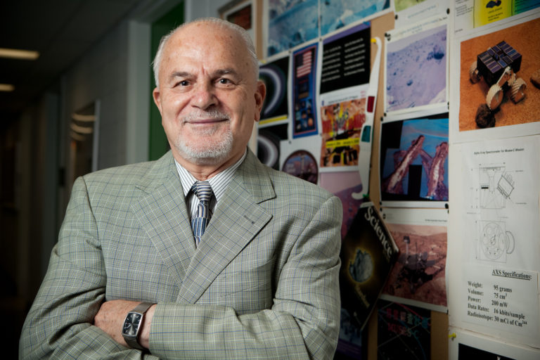 Γρεβενά: Ο συνεργάτης της ΝΑΣΑ, αστροφυσικός Θ.Οικονόμου στηρίζει το φιλανθρωπικό έργο της Μητρόπολης