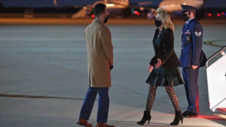 ΗΠΑ: Στον αέρα… σέρβιρε την πρωταπριλιάτικη φάρσα της η Πρώτη Κυρία