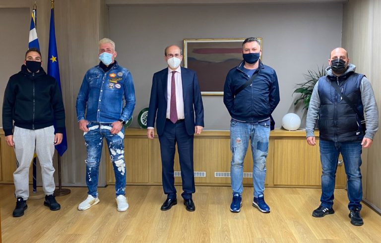 Νέο νομοθετικό πλαίσιο για τους εργαζόμενους στον τομέα της διανομής