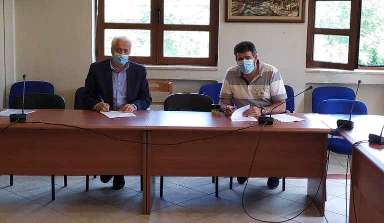 Κατασκευή γηπέδου 5Χ5 στον Στύλο και αναβάθμιση της παιδικής χαράς Καλυβών