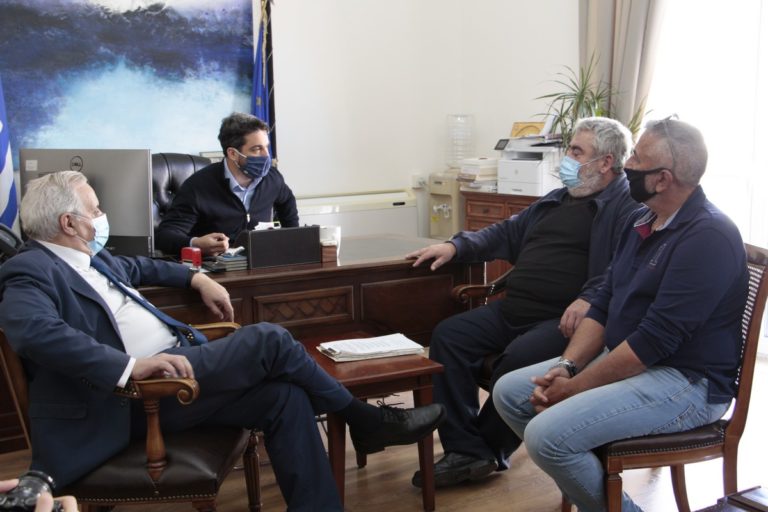 Συνάντηση του Δημάρχου Χανίων με εκπροσώπους των λαϊκών αγορών