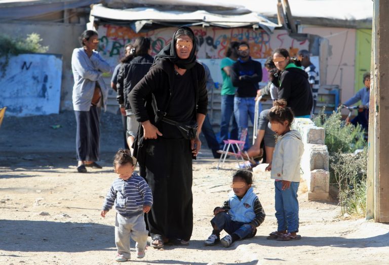 Ας μιλήσουμε για τους Ρομά – «Ντικ Τενά Μπιστρέ»