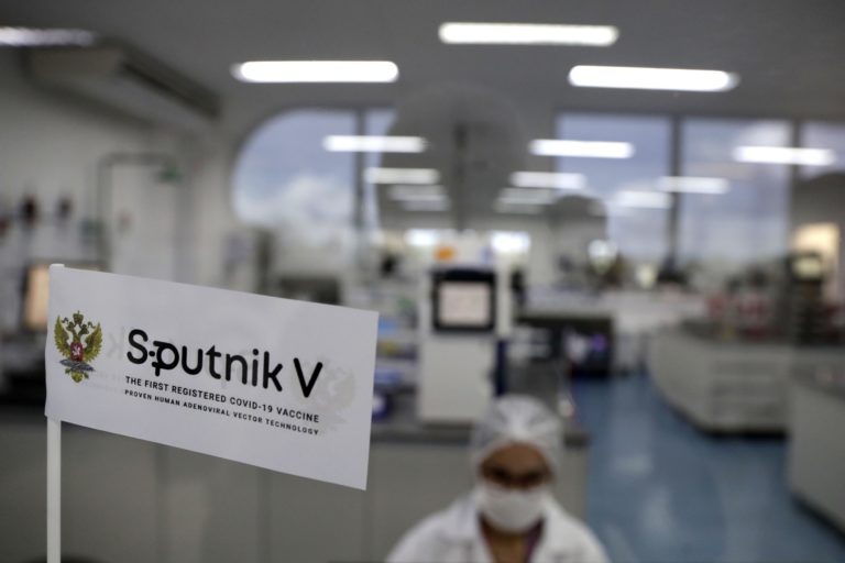 Μήνυση από τους δημιουργούς του Sputnik-V κατά της υγειονομικής αρχής της Βραζιλίας για παραπληροφόρηση