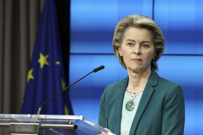 Κομισιόν: Επίθεση στην δημοκρατία και στην ευρωπαϊκή κυριαρχία η ενέργεια της Λευκορωσίας