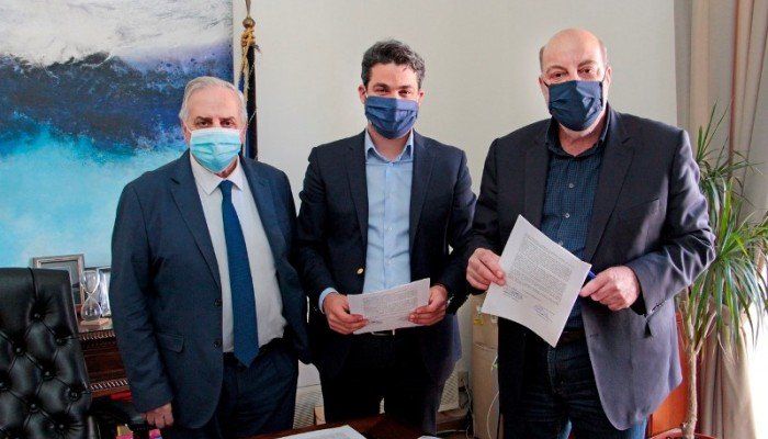 Υπογραφή συμφωνητικού Δήμου Χανίων -“Κρητικά Ακίνητα ΑΕ” για το οικόπεδο της ΑΒΕΑ