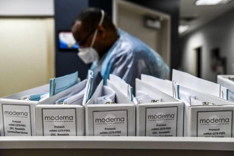 Αξιολογούνται τα εμβόλια Moderna και Sinopharm από τον Π.Ο.Υ.