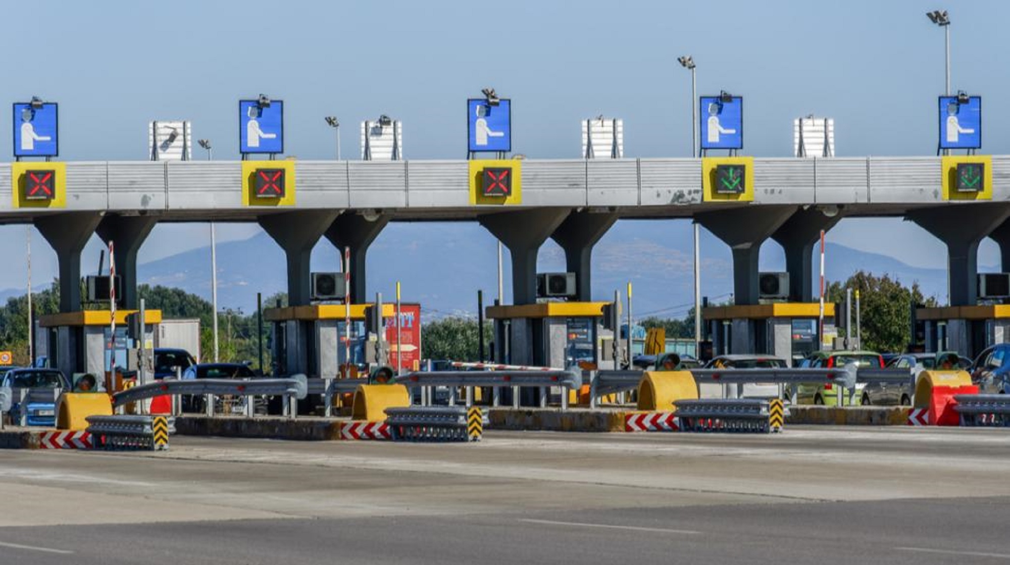 Σε εξέλιξη η έξοδος των εκδρομέων του τριημέρου του Αγ.Πνεύματος