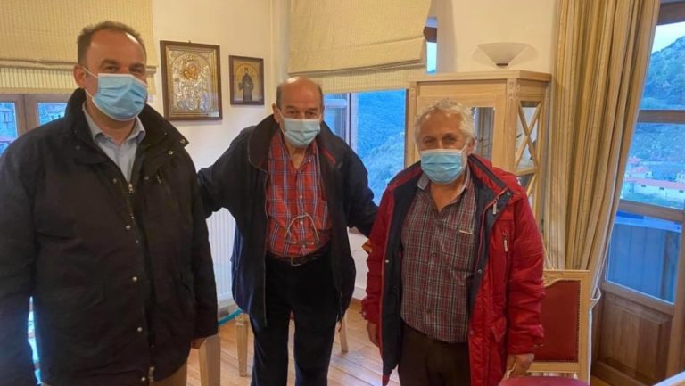 Ο Μανούσος Μανουσάκης στη Δημητσάνα για τα γυρίσματα ταινίας για το 1821
