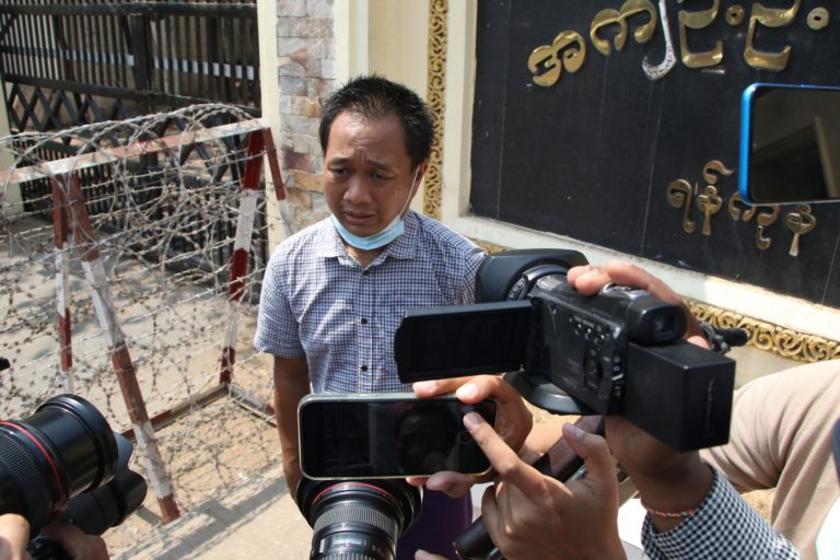 Η Ελλάδα και δεκάδες μέλη του ΟΗΕ καταγγέλλουν την καταστολή ΜΜΕ στη Μιανμάρ