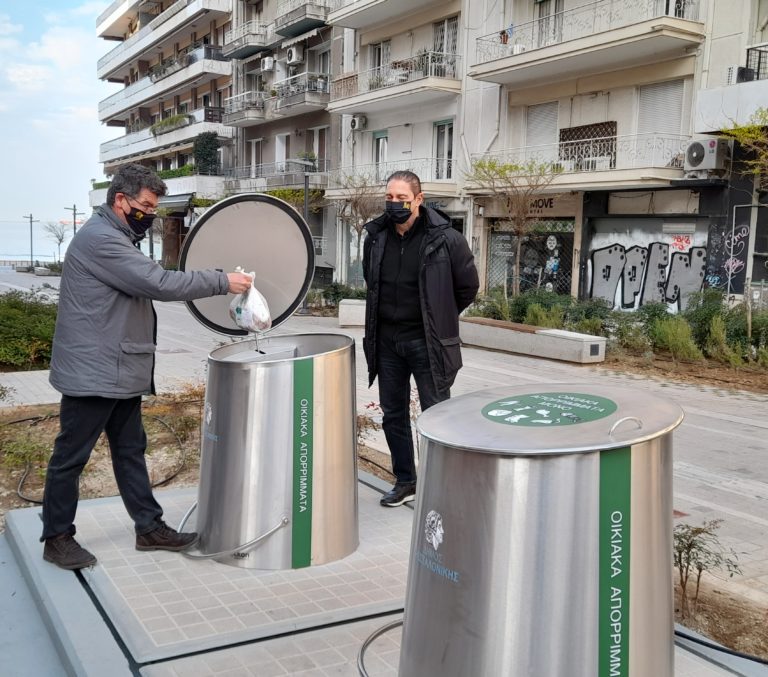 Δόθηκαν σε χρήση από τον δήμο Θεσσαλονίκης οι πρώτοι υπόγειοι κάδοι στο κέντρο της πόλης