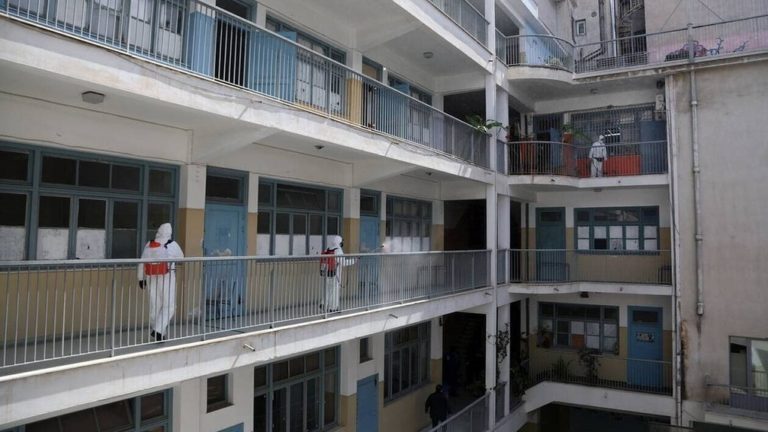 Κλειστές σχολικές μονάδες και τάξεις λόγω κορονοϊού στην Κοζάνη