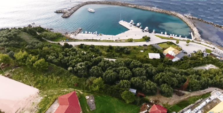 Καθαρίζεται το αλιευτικό καταφύγιο Λυγιάς Πρέβεζας για διέλευση σκαφών