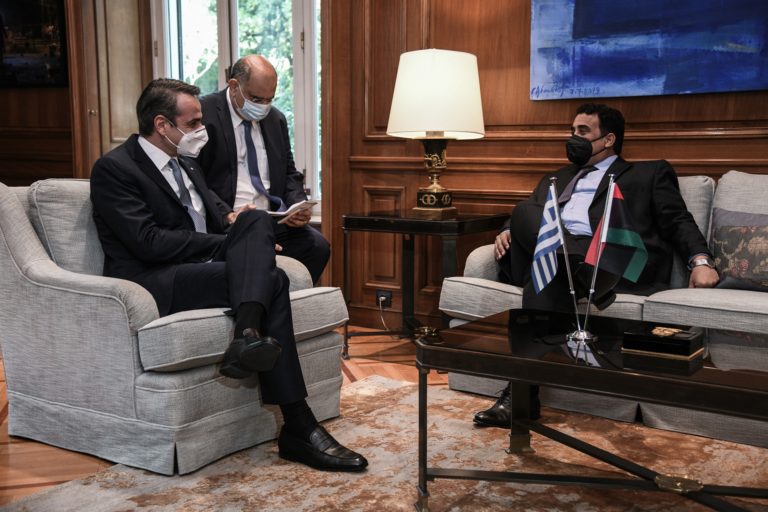 Μητσοτάκης – Μενφί: Συμφωνία για επανεκκίνηση των συνομιλιών Ελλάδος και Λιβύης για οριοθέτηση Θαλασσίων Ζωνών