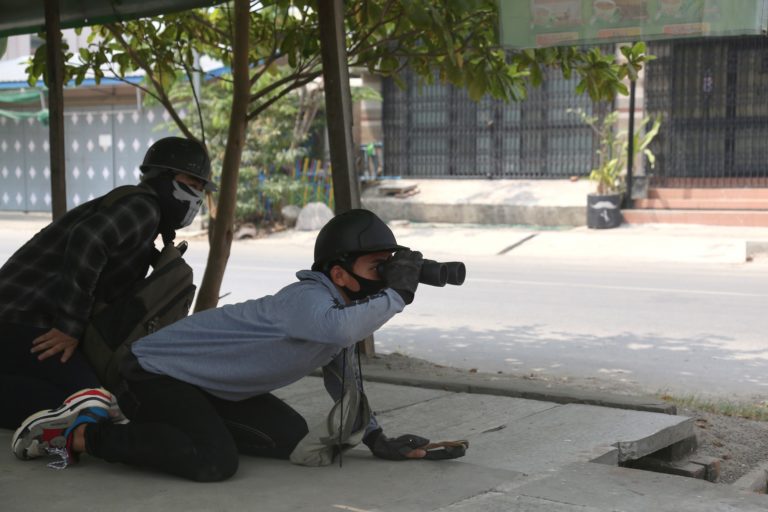 Νεκροί διαδηλωτές από πυρά των δικτατόρων στη Μιανμάρ – Αποκλεισμοί στο ίντερνετ