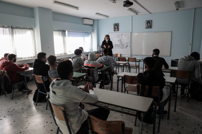 Δ. Τζανακόπουλος: Η κυβέρνηση ανοίγει τα σχολεία όπως ακριβώς τα έκλεισε