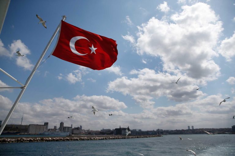 Βέμπερ: «Σκληρό» και «ισχυρό» μήνυμα θα στείλει το Ευρωπαϊκό Κοινοβούλιο στην Τουρκία
