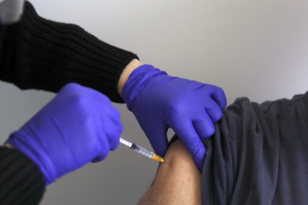 Θεμιστοκλέους: Πάνω από 2.530.000 οι εμβολιασμοί στην Ελλάδα – «Ανοίγουν» τα ραντεβού για τους 55-59 ετών την Τετάρτη