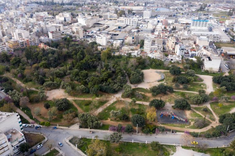 Αναδεικνύεται η Ακαδημία Πλάτωνος και δημιουργείται το Αρχαιολογικό Μουσείο Αθήνας