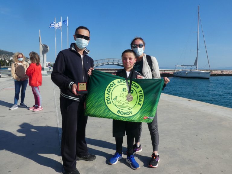 Δεκάχρονος μαραθωνοδρόμος του Συλλόγου Δρομέων Υγείας Βόλου (εικόνες)