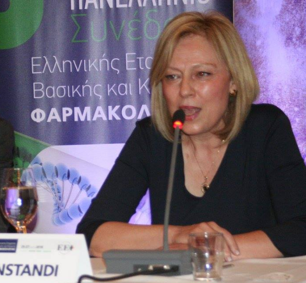 Μ. Κωνσταντή: “Ναι”, στα εμβόλια -“Όχι” στις εορταστικές μετακινήσεις