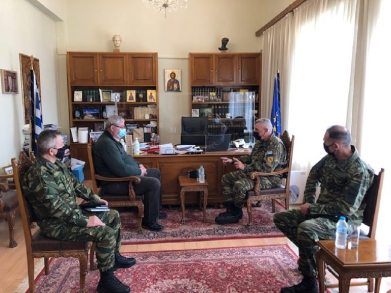 Ιωάννινα: Αρχηγός ΓΕΕΘΑ σε Περιφέρεια και Δήμο
