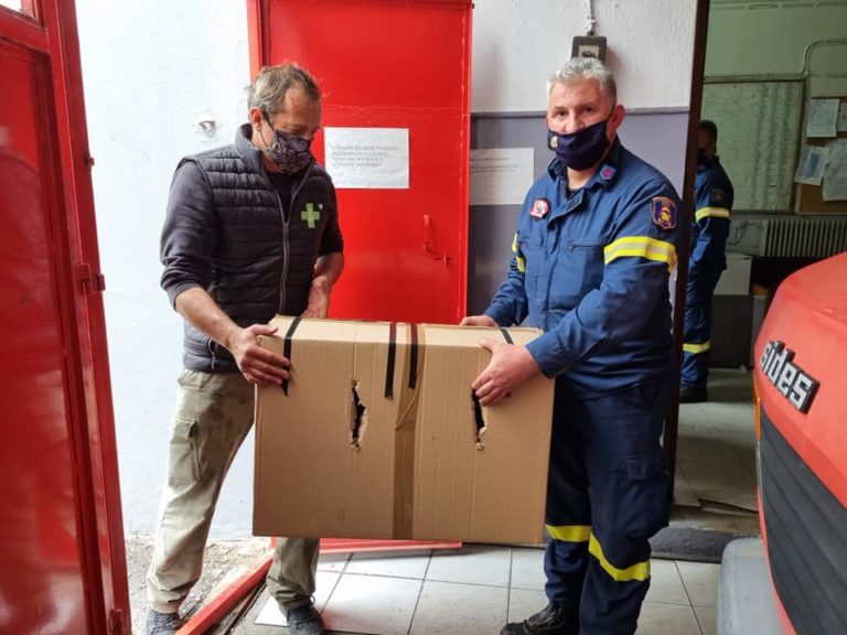 Σέρρες: Πυροσβέστες και μέλη του ΦΟΣ έσωσαν τραυματισμένο πελαργό
