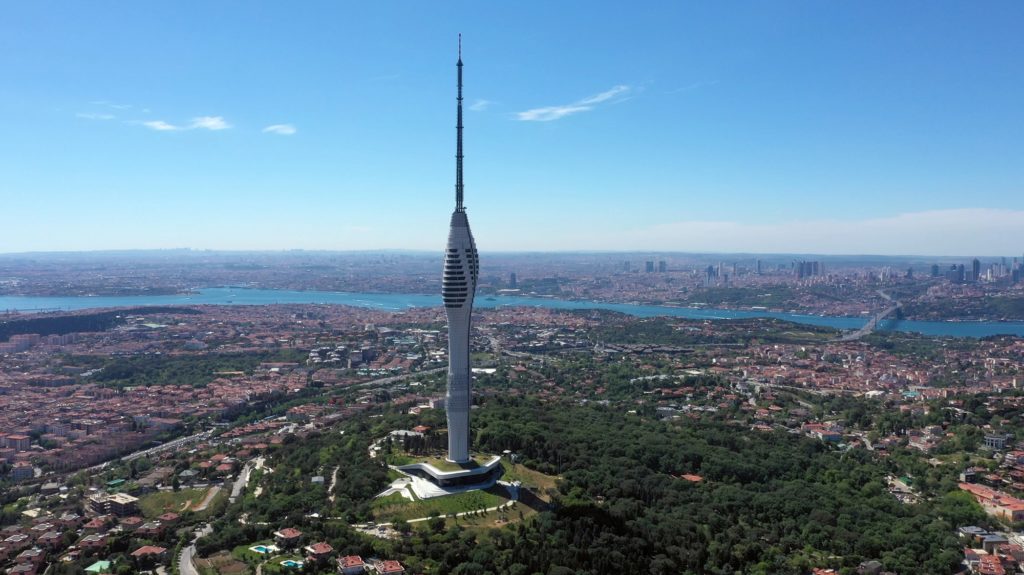 “Φαραωνικό” πύργο εγκαινίασε ο Ερντογάν στην Κωνσταντινούπολη