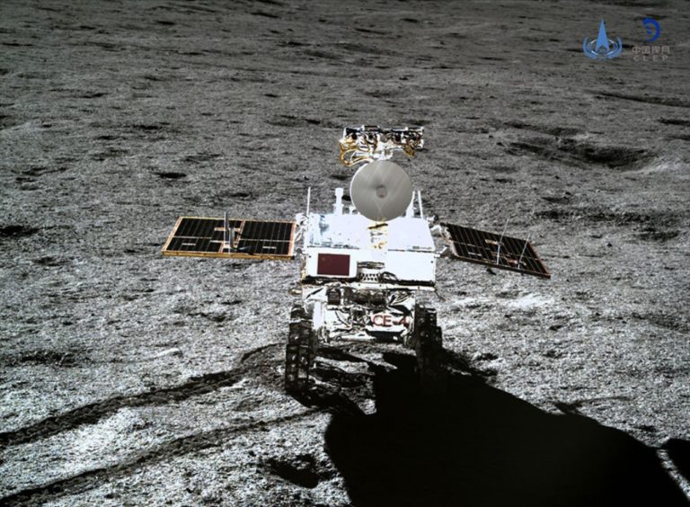 Το κινέζικο ρόβερ Yutu-2 ετοιμάζεται να «ξυπνήσει» και να συνεχίσει την εξερεύνηση στον Άρη