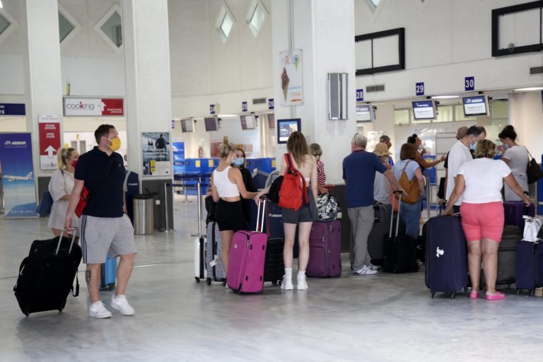 Ο Σέρβος πρέσβης στο Πρώτο: Φέτος θα έρθουν στην Ελλάδα τουλάχιστον 800.000 Σέρβοι τουρίστες (audio)