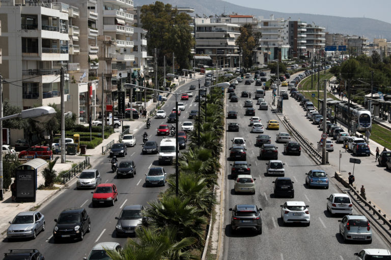 Ανάσταση στη σκιά του κορονοϊού – Τί ισχύει για μετακινήσεις και sms