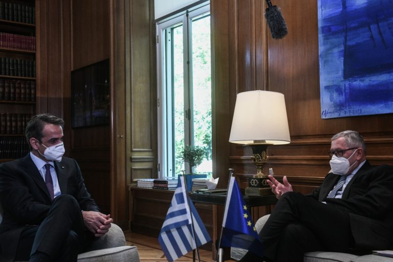 Κ. Μητσοτάκης: Η πανδημία δεν σταμάτησε τις μεταρρυθμίσεις – Κ. Ρέγκλινγκ: Καλό το σχέδιο “Ελλάδα 2.0”