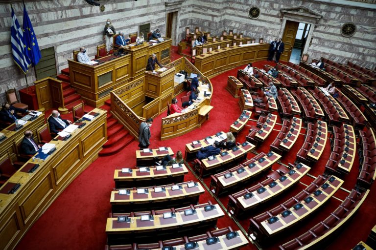 Συνεπιμέλεια: Σήμερα η ψηφοφορία για το ν/σ – Ομιλίες πολιτικών αρχηγών