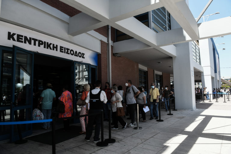 Μ. Θεμιστοκλέους: Το καλοκαίρι θα φτάσουμε το 70% των εμβολιασμένων – Σύντομα κατ’ οίκον εμβολιασμοί