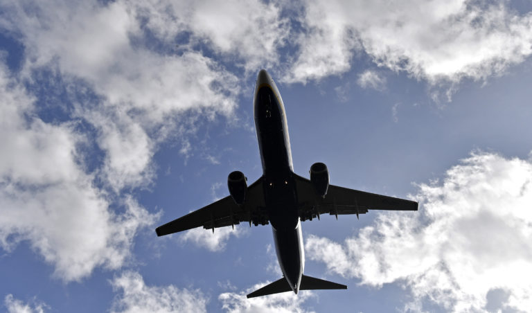 ΥΠΑ: Διαψεύδει ότι οι αρχές είχαν πληροφορίες για απειλή στην πτήση της Ryanair