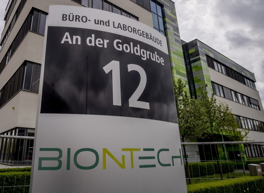 BionTech: «H απελευθέρωση της πατέντας δεν είναι λύση» – Άδειες παραγωγής μόνο σε πιστοποιημένες εταιρείες