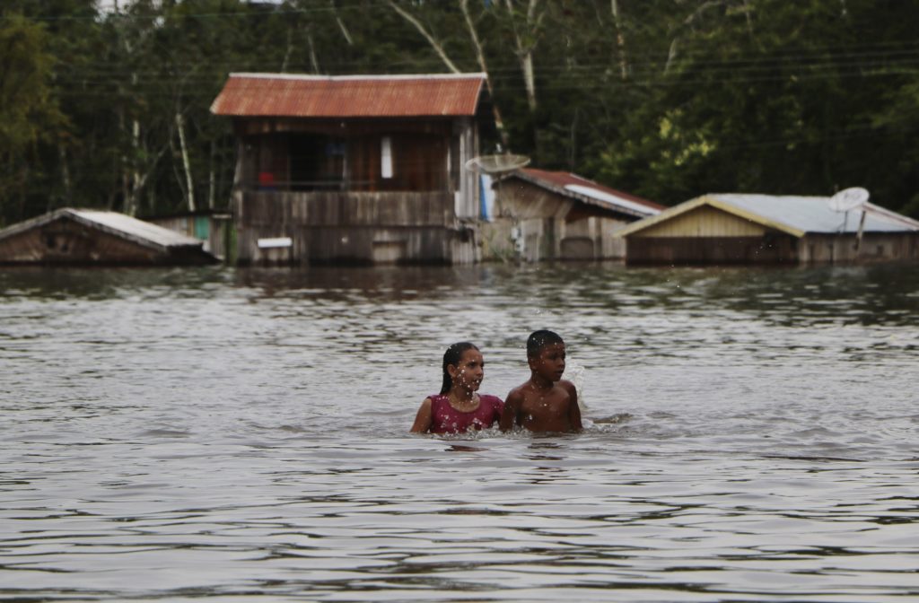 Βραζιλία: Πλημμύρες στο Μανάους μετά το σφοδρό πλήγμα της πανδημίας